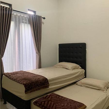 Guest House / Homestay Bukit Mutiara Residence Ngingas Buitenkant foto