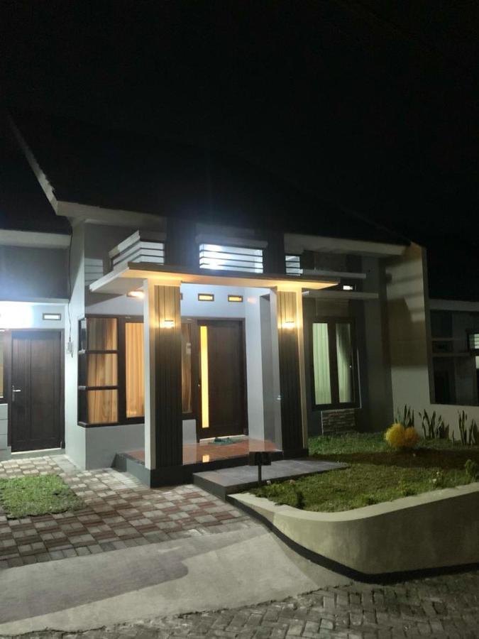 Guest House / Homestay Bukit Mutiara Residence Ngingas Buitenkant foto